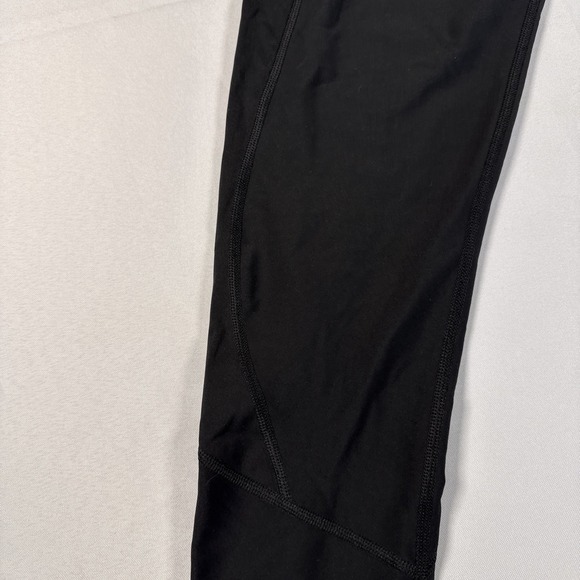 Victoria's Secret Sport Black Knockout Capri Leggings Mesh Sides Medium RN54867 - Picture 13 of 13